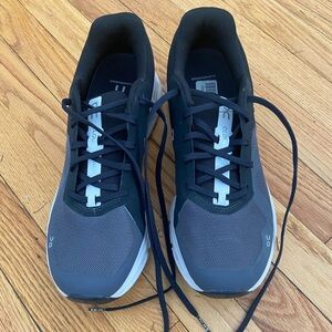 On Cloud Cloudrunner Men’s Shoes 10.5 fit like 10